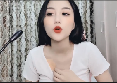 Nhìn em phương boom dâm đãng chát sex khoe hàng